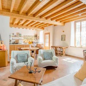 Torre Del Barbarossa Foresteria Bed & Breakfast Mandello del Lario