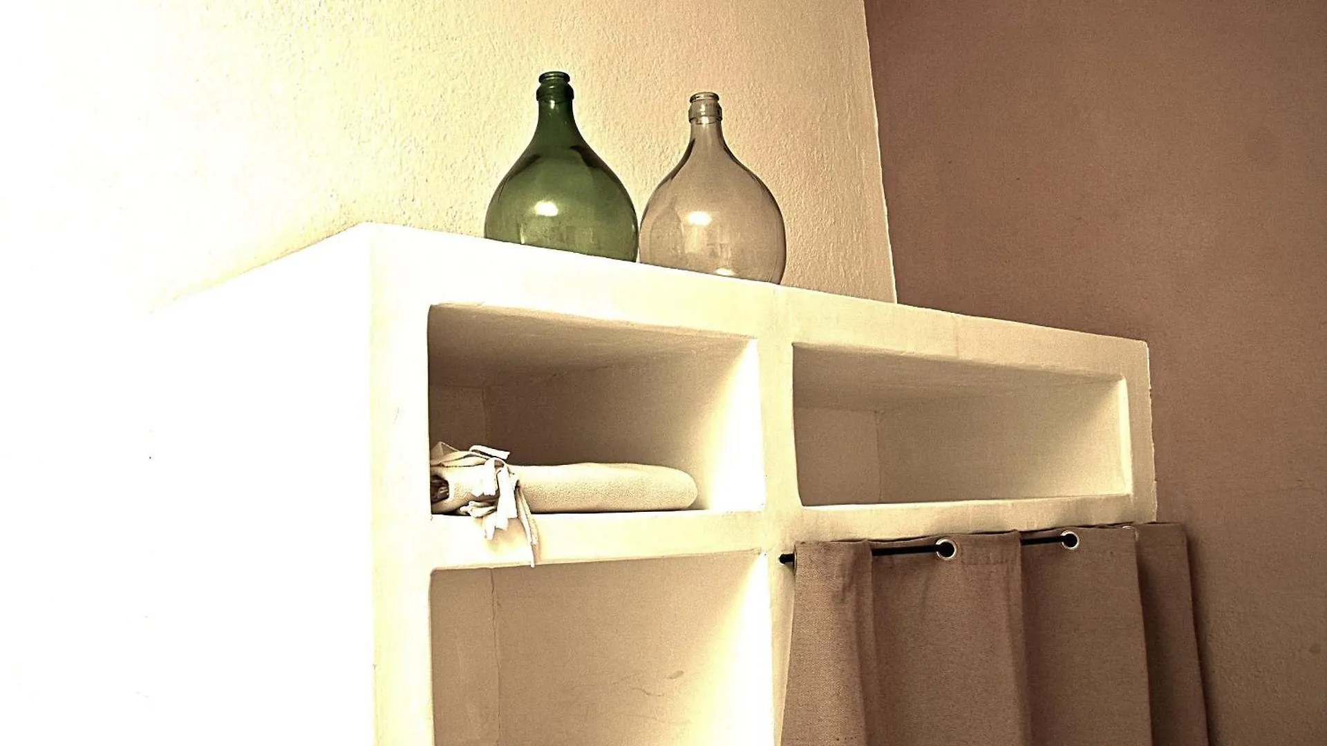 Affittacamere Is Scabas Guestrooms Solarussa